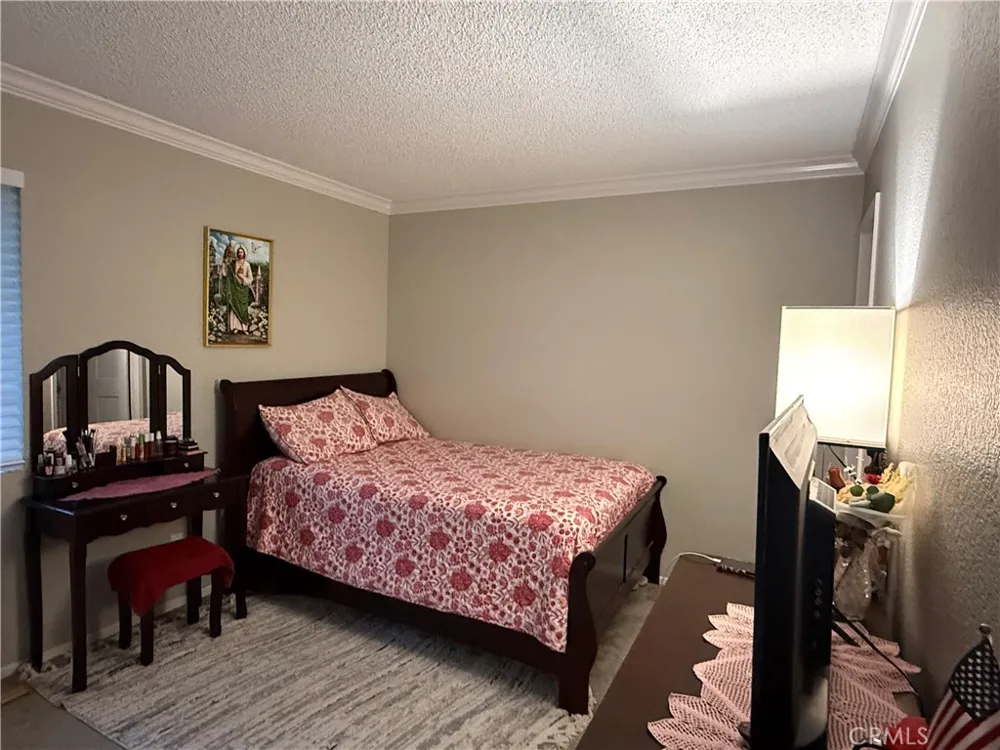 1460 Kendall #17 San Bernardino, CA 92407