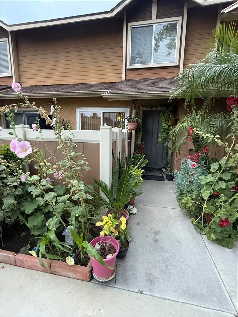 1460 Kendall #17 San Bernardino, CA 92407