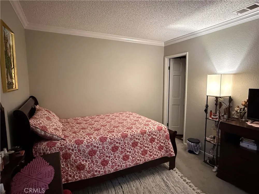 1460 Kendall #17 San Bernardino, CA 92407