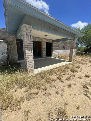 544 Scott St Asherton, TX 78827