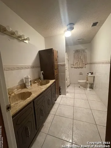 544 Scott St Asherton, TX 78827