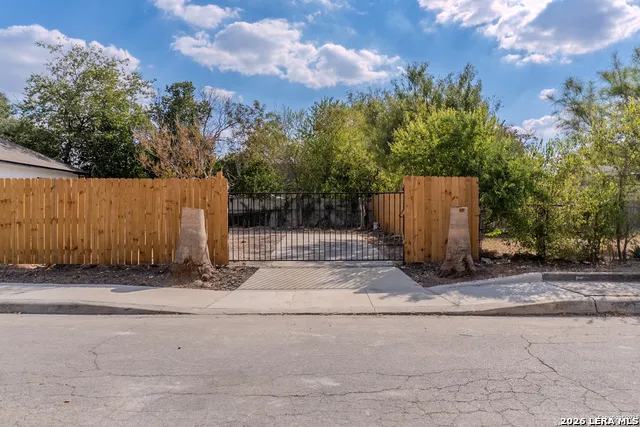 159 Allsup San Antonio, TX 78237