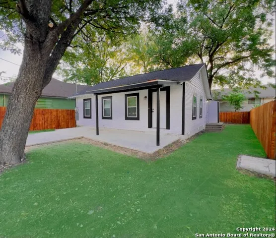 2323 N Elmendorf St San Antonio, TX 78201