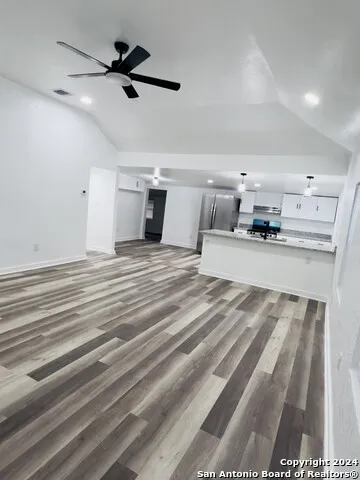 2323 N Elmendorf St San Antonio, TX 78201