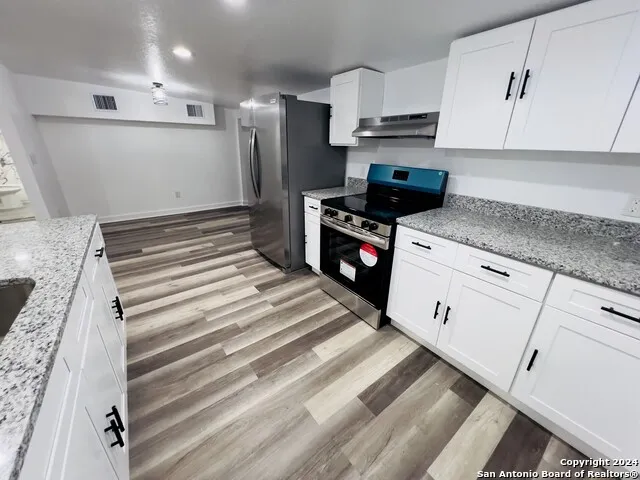 2323 N Elmendorf St San Antonio, TX 78201