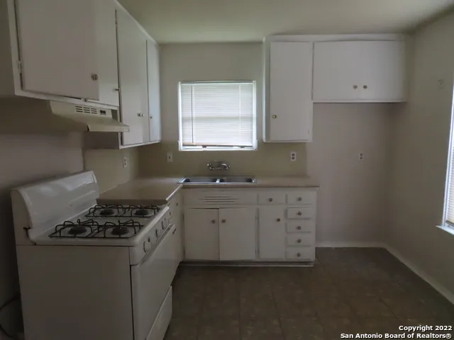 4306 REDSTONE DR San Antonio, TX 78219