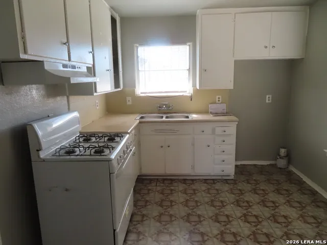 4306 REDSTONE DR San Antonio, TX 78219