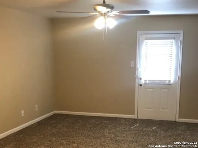 542 DUKEWAY Unit 1 Universal City, TX 78148