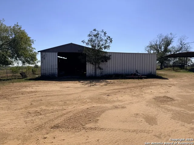 2880 2nd Pleasanton, TX 78064