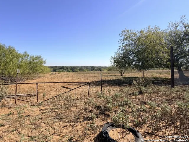 2880 2nd Pleasanton, TX 78064