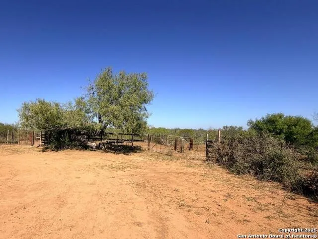 2880 2nd Pleasanton, TX 78064
