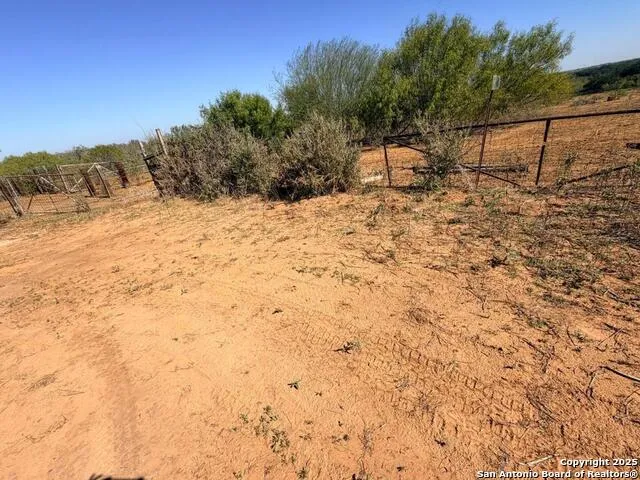 2880 2nd Pleasanton, TX 78064