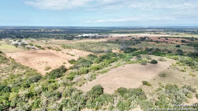 2880 2nd Pleasanton, TX 78064