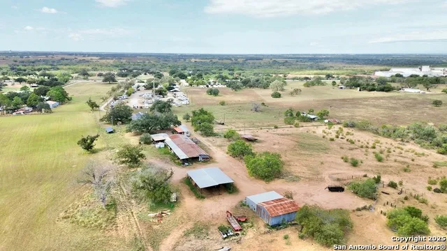 2880 2nd Pleasanton, TX 78064