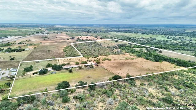 2880 2nd Pleasanton, TX 78064