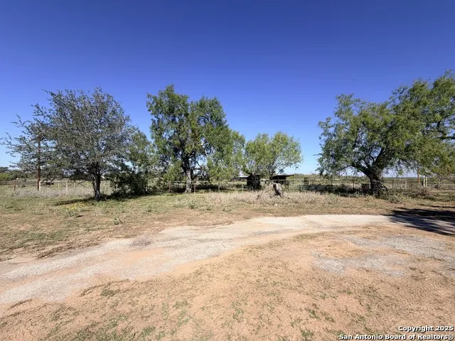 2880 2nd Pleasanton, TX 78064