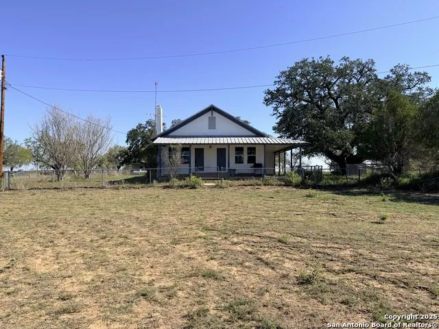 2880 2nd Pleasanton, TX 78064