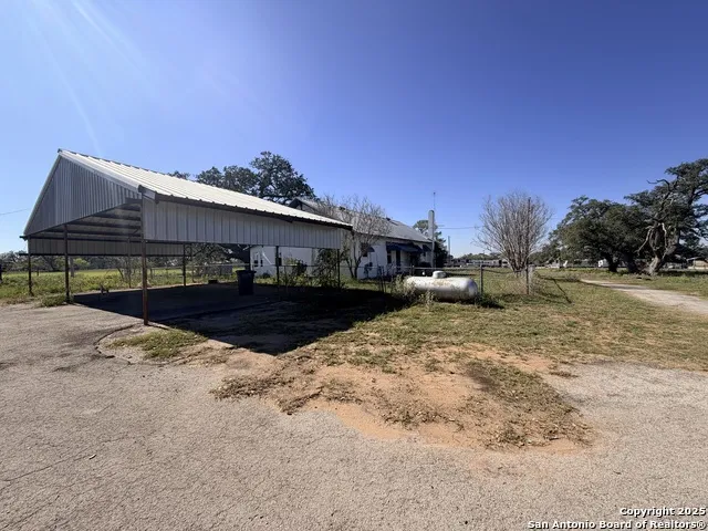 2880 2nd Pleasanton, TX 78064