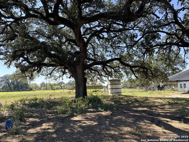 2880 2nd Pleasanton, TX 78064