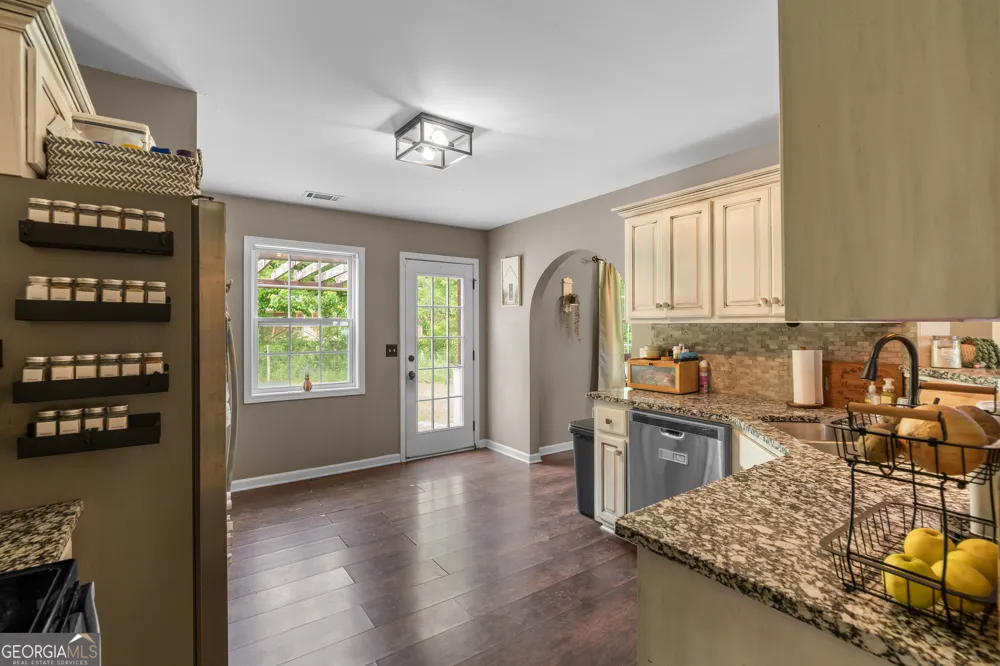 106 Summerfield CT Calhoun, GA 30701
