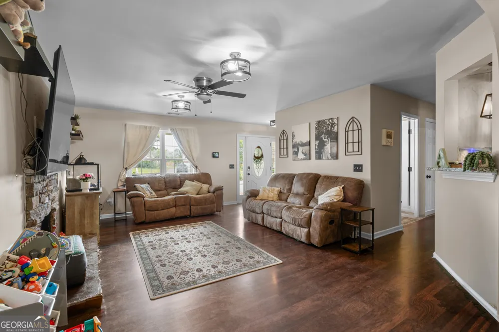 106 Summerfield CT Calhoun, GA 30701