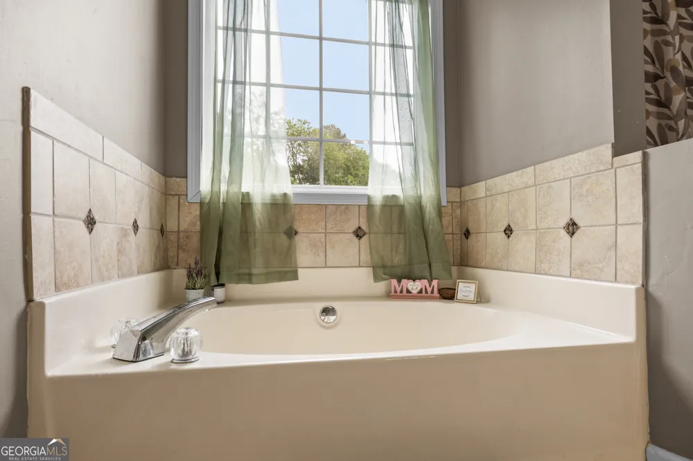 106 Summerfield CT Calhoun, GA 30701