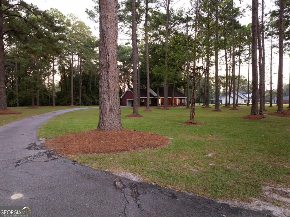 2784 Autumn Ridge LN Waycross, GA 31501