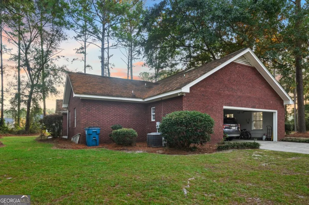 2784 Autumn Ridge LN Waycross, GA 31501