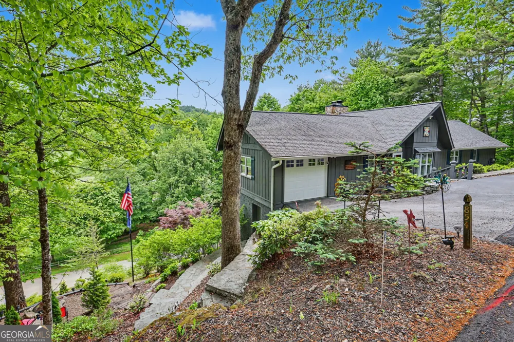 854 Saddleback CIR Dillard, GA 30537