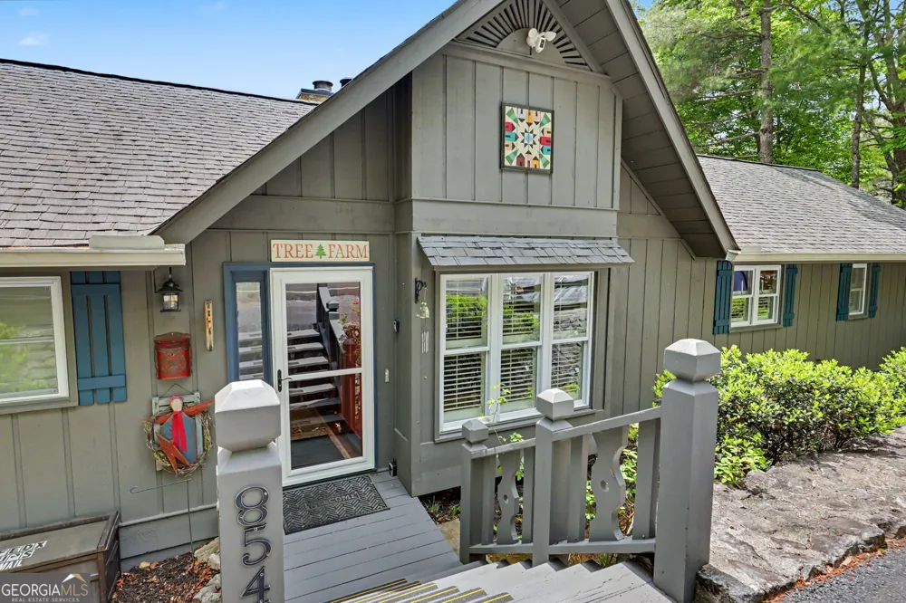 854 Saddleback CIR Dillard, GA 30537