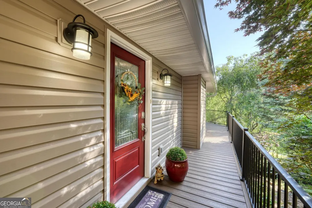 5940 Jackson LN Young Harris, GA 30582