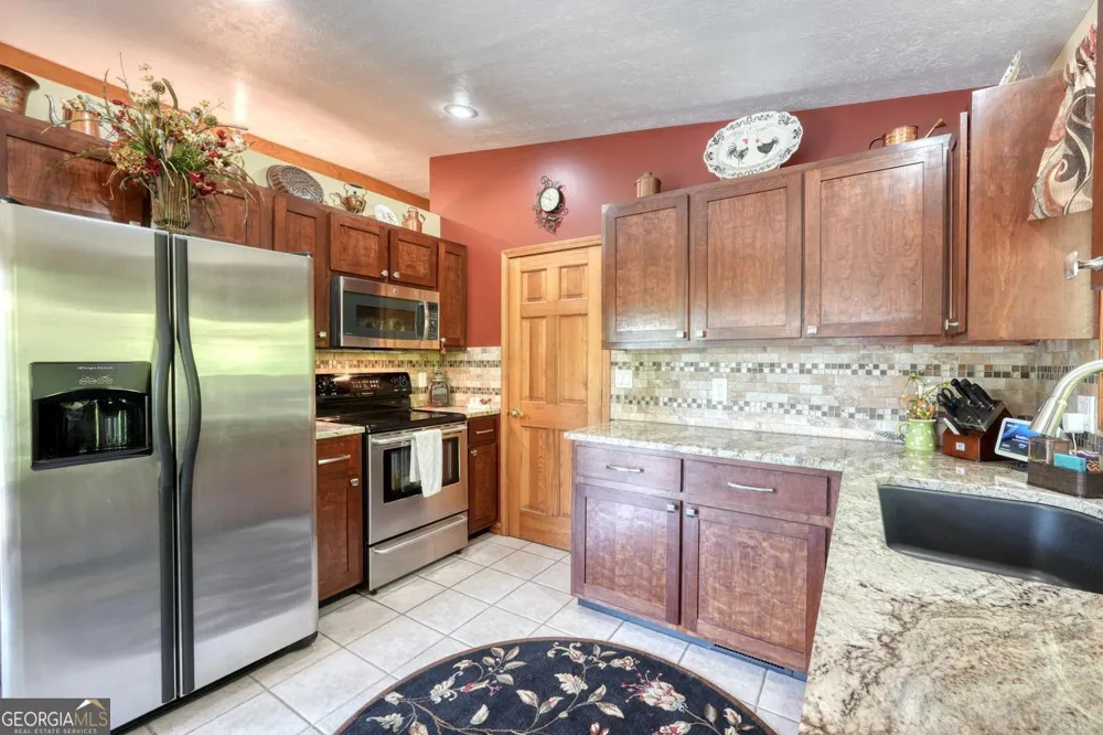 5940 Jackson LN Young Harris, GA 30582