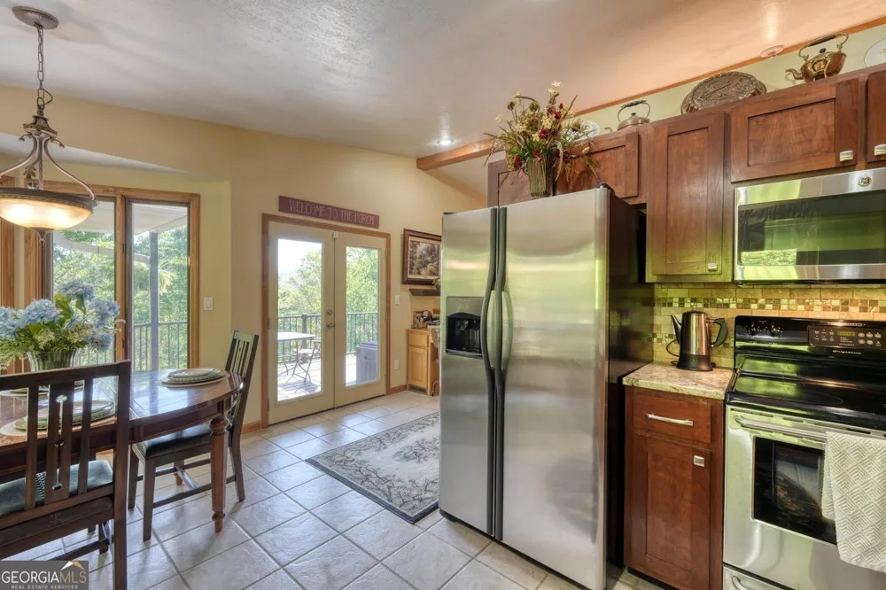 5940 Jackson LN Young Harris, GA 30582