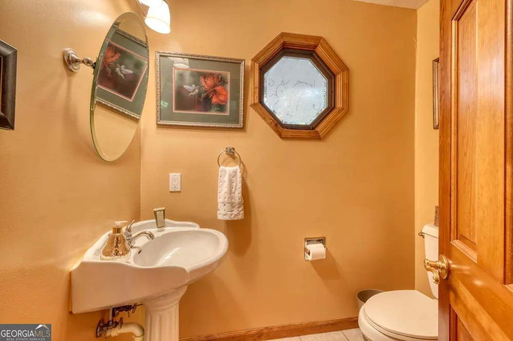5940 Jackson LN Young Harris, GA 30582