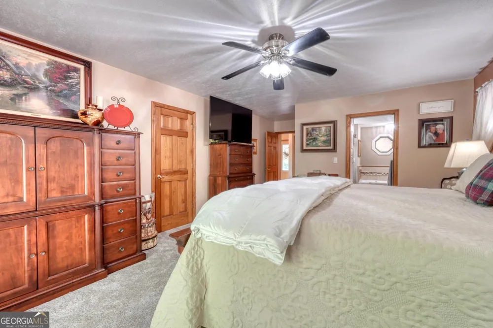 5940 Jackson LN Young Harris, GA 30582