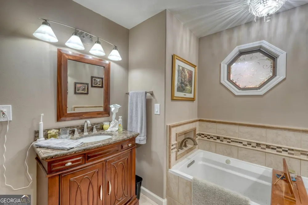 5940 Jackson LN Young Harris, GA 30582