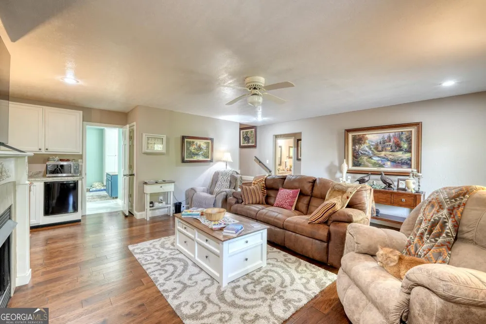 5940 Jackson LN Young Harris, GA 30582