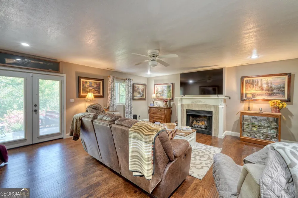 5940 Jackson LN Young Harris, GA 30582