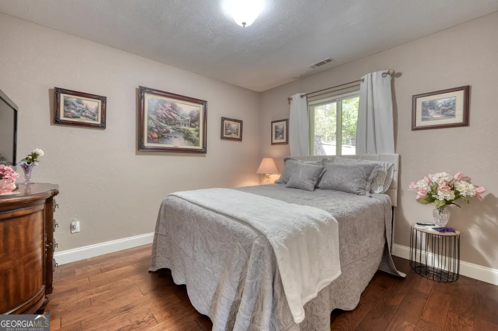5940 Jackson LN Young Harris, GA 30582