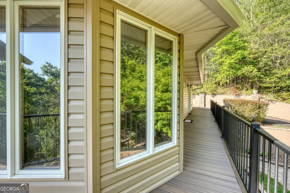 5940 Jackson LN Young Harris, GA 30582