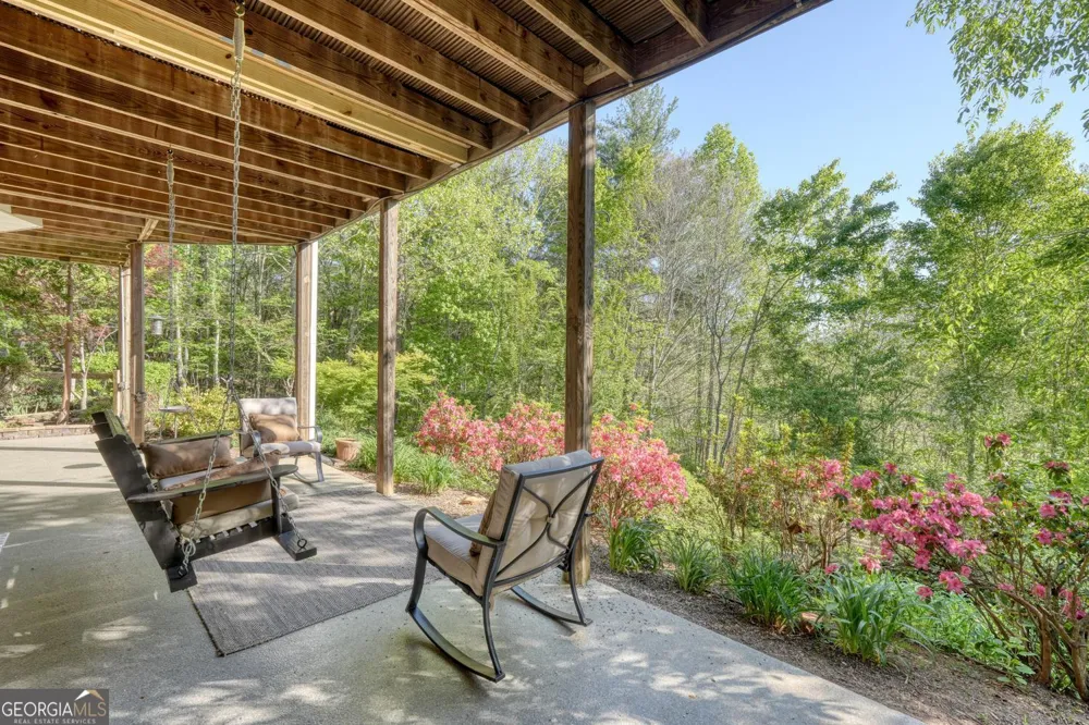 5940 Jackson LN Young Harris, GA 30582