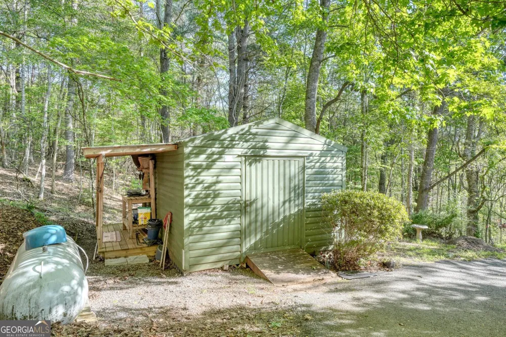 5940 Jackson LN Young Harris, GA 30582