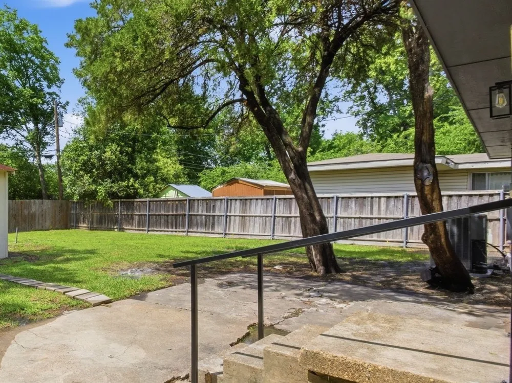 10203 Estacado Drive Dallas, TX 75228