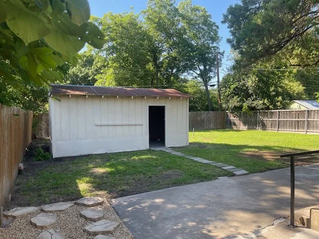 10203 Estacado Drive Dallas, TX 75228