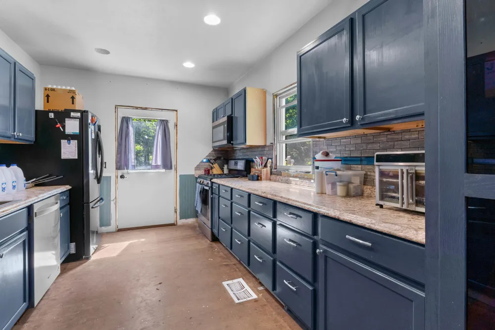 119 S Manning Street Hillsdale, MI 49242