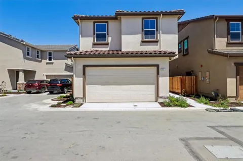 2221 Daisy Drive