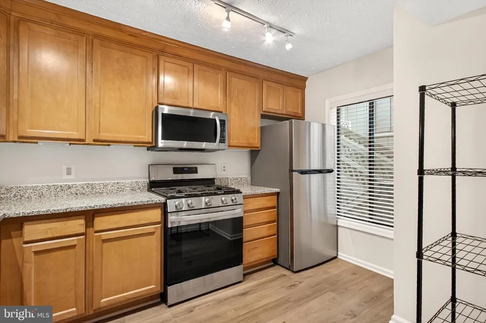 2251 HUNTERS RUN DRIVE #2251 Reston, VA 20191