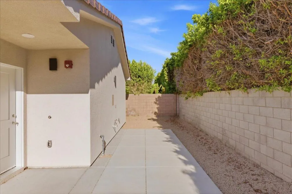 30125 Avenida Juarez Cathedral City, CA 92234