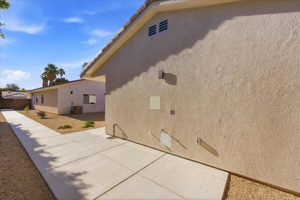 30125 Avenida Juarez Cathedral City, CA 92234