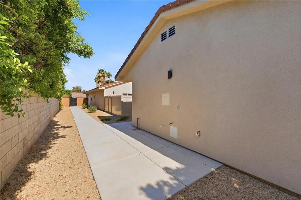 30125 Avenida Juarez Cathedral City, CA 92234